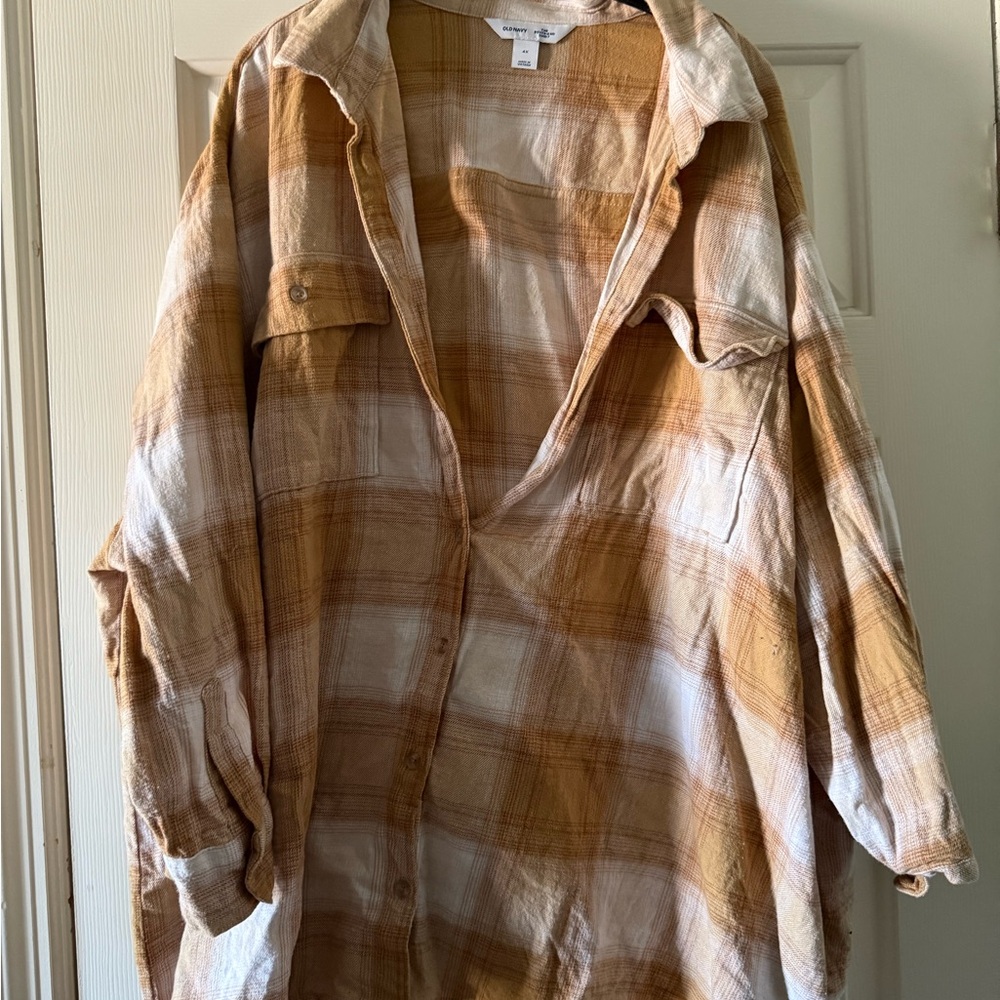 🎆 5 for 30$ 🎆 Old Navy Tan and Cream Plaid Shirt